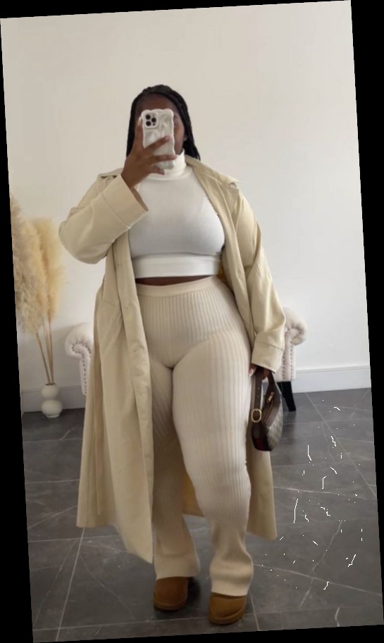 For this fall, I put together this list of some awesome fits for the beautiful plus size queens 11 A plus size woman wearing these; Cream long trench coat White turtleneck crop top Cream ribbed high-waist flared leggings Dark brown shearling boots (UGG style) Dark brown monogram shoulder bag